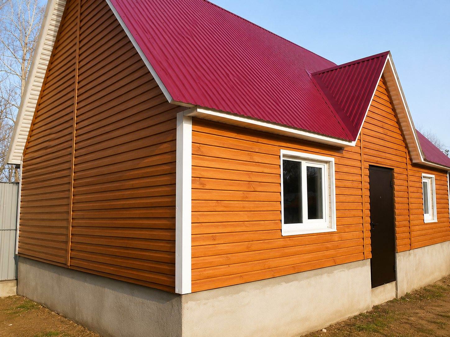 Облицовка фасада листом СС10 заказной ширины
